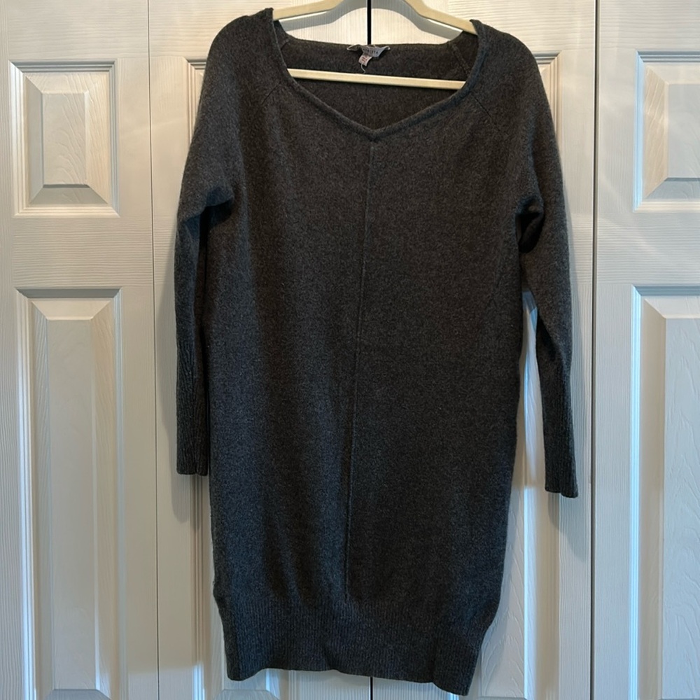 Athleta cashmere sweater dress 
Medium
